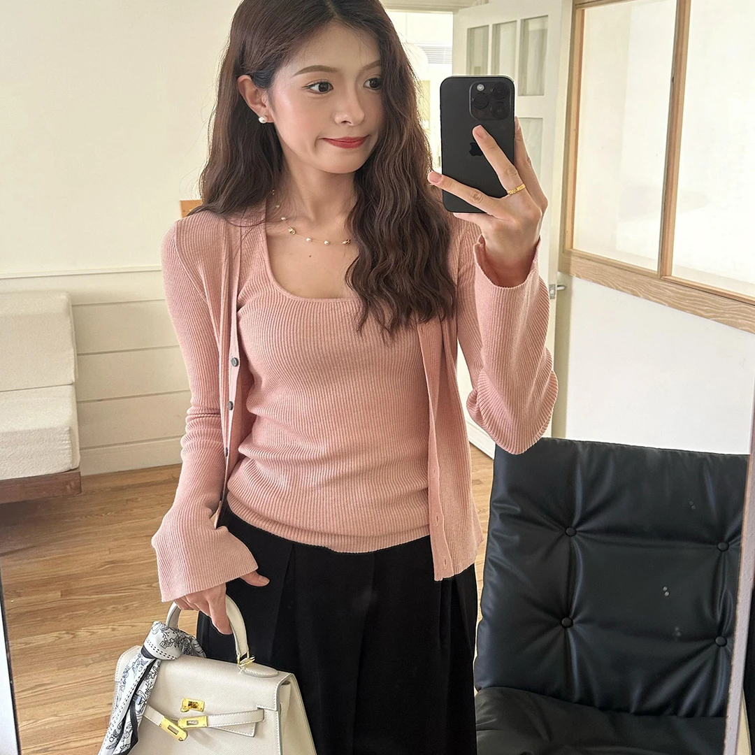 韩系纯欲风挂脖设计感针织吊带搭配开衫女ins春季温柔上衣两件套