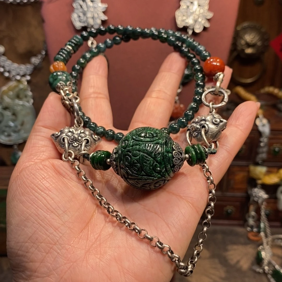 翡翠吊坠(赠链)未镶嵌