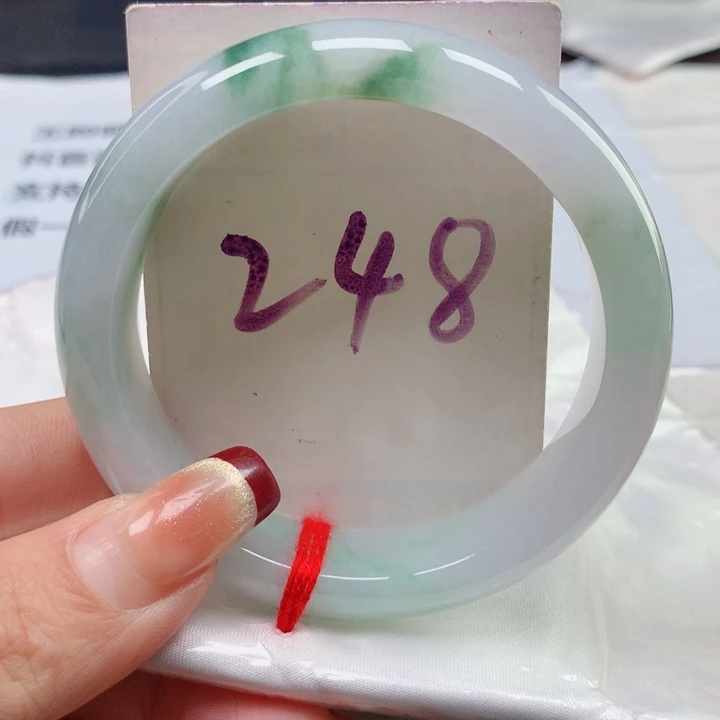 翡翠手镯未镶嵌天然翡翠55圈口