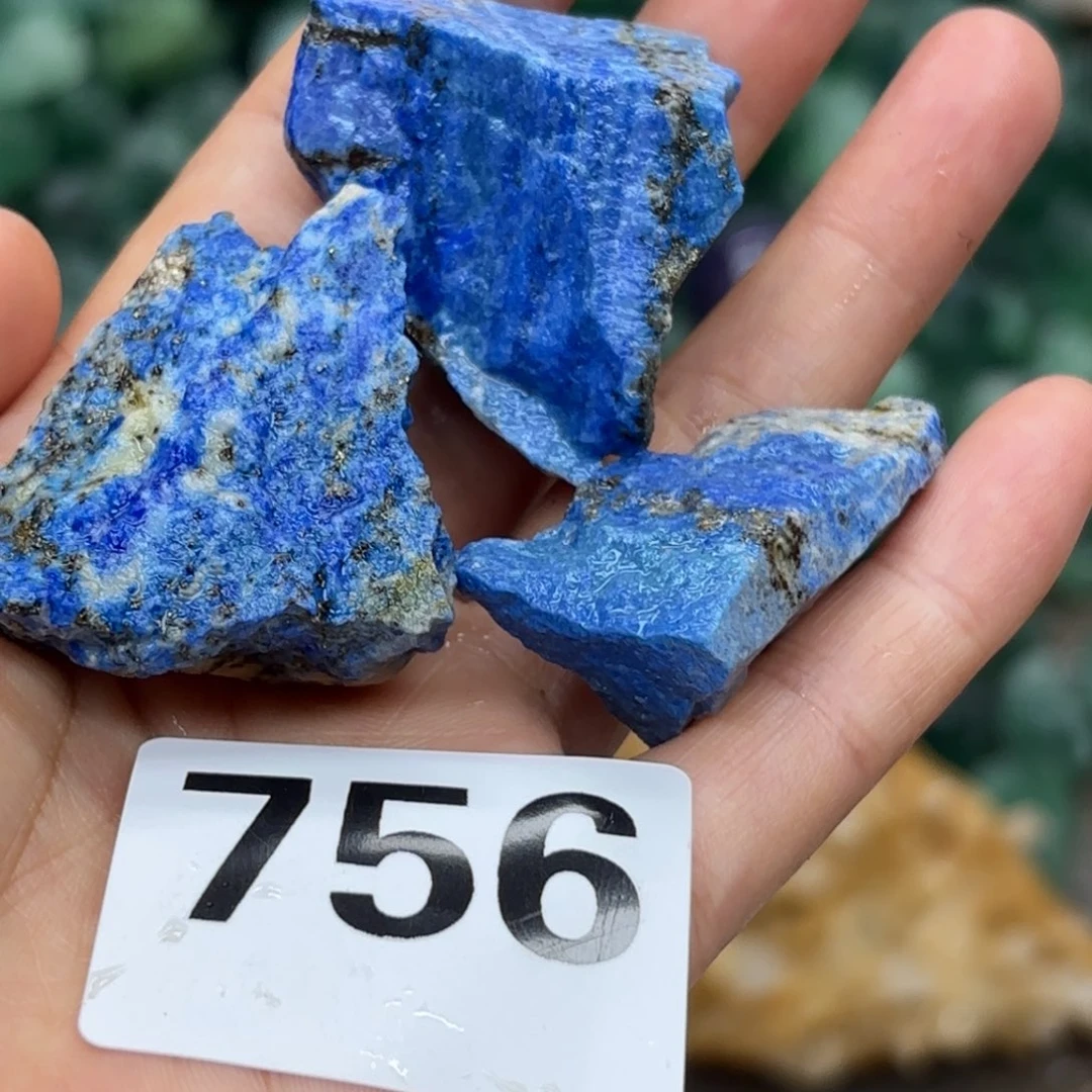 未镶嵌水晶大型摆件（非配饰）