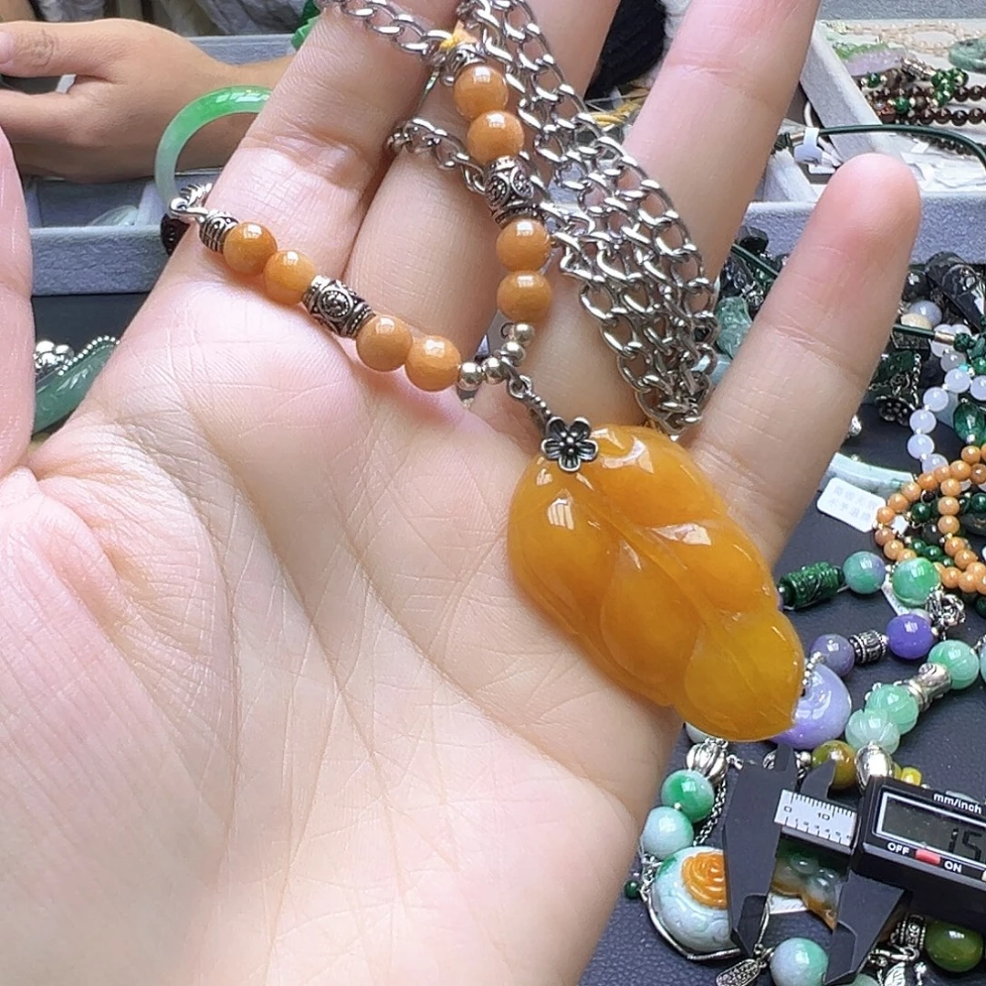 翡翠未镶嵌颈饰99