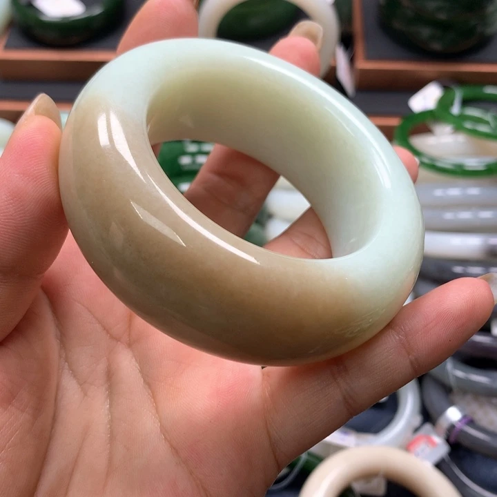 【闪购商品】未镶嵌手镯和田玉