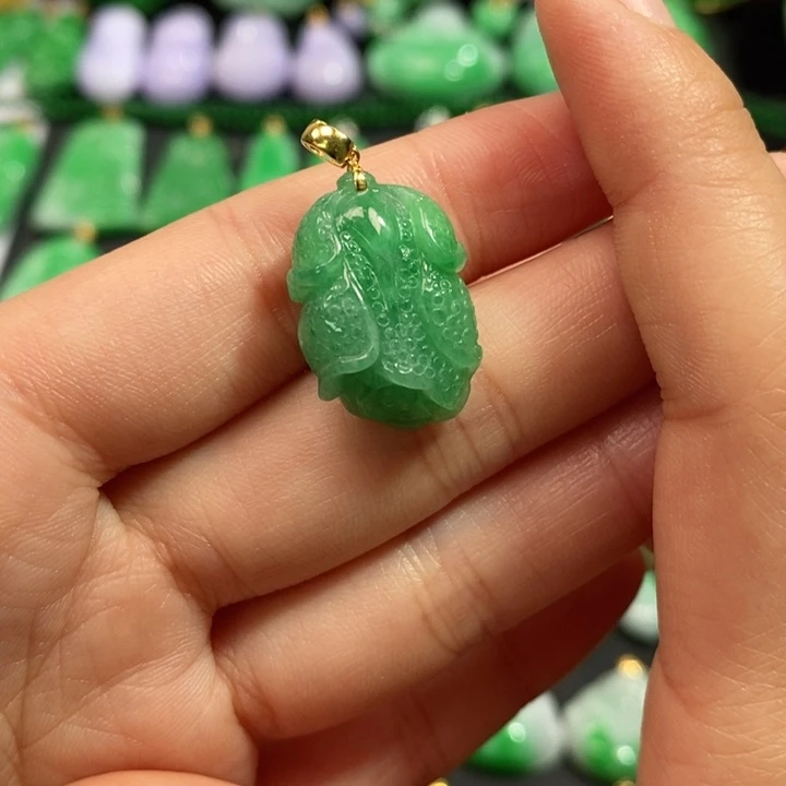 颈饰未镶嵌翡翠吊坠