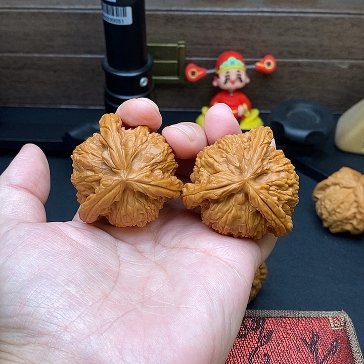 奶***爸把件文玩核桃白奔