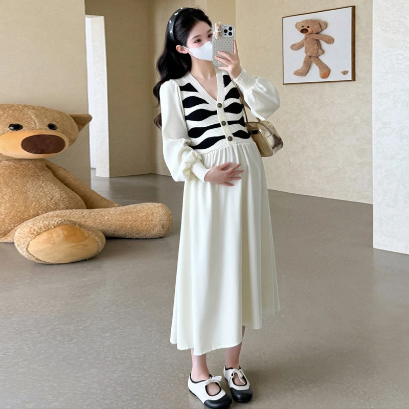 孕妇连衣裙2025秋冬季韩版新款时尚甜美撞色拼接减龄中长款针织裙