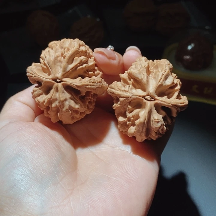 精***发文玩核桃吊坠大沽石