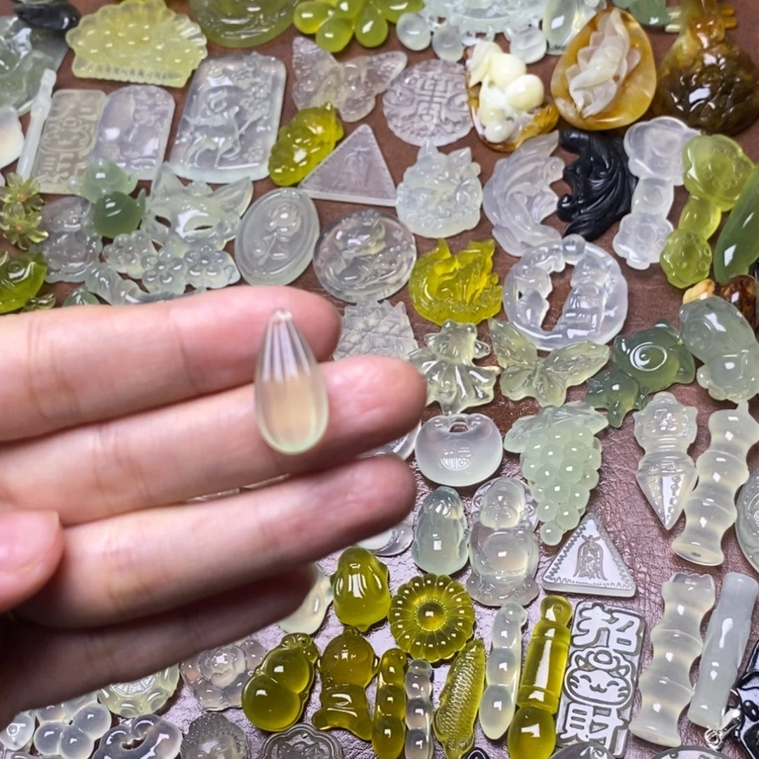 蛇纹石玉合金颈饰