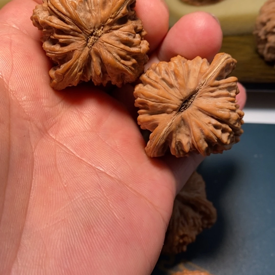 沉***子文玩核桃吊坠文玩核桃四座楼