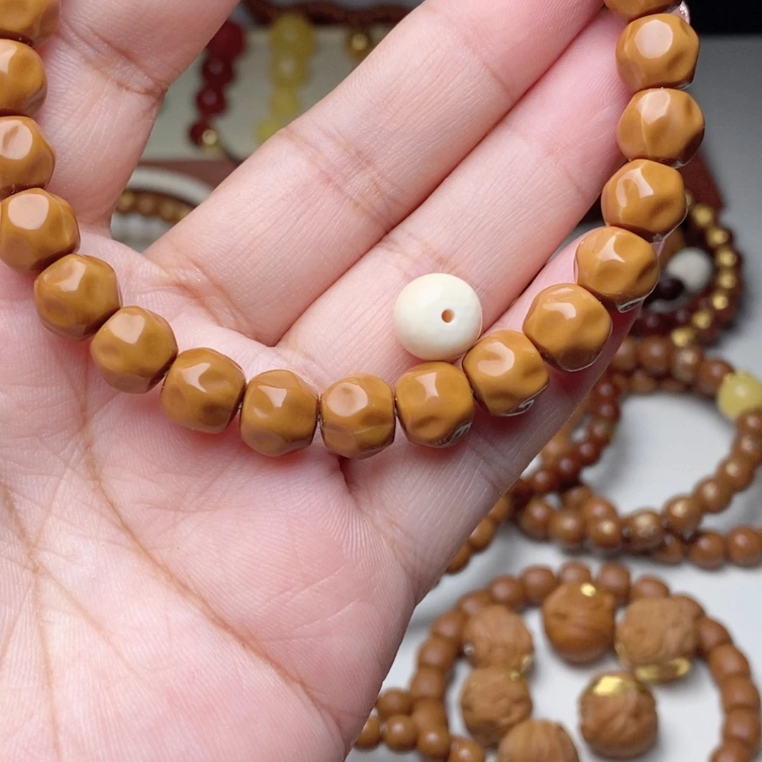 杨***花手串猴头核桃精品