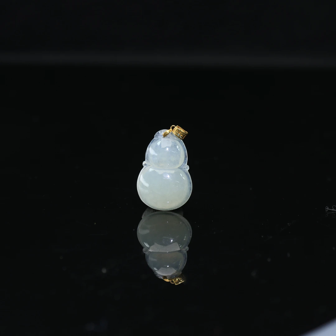 4天然缅甸翡翠A货18k葫芦/200483/上海嘉禾拍卖