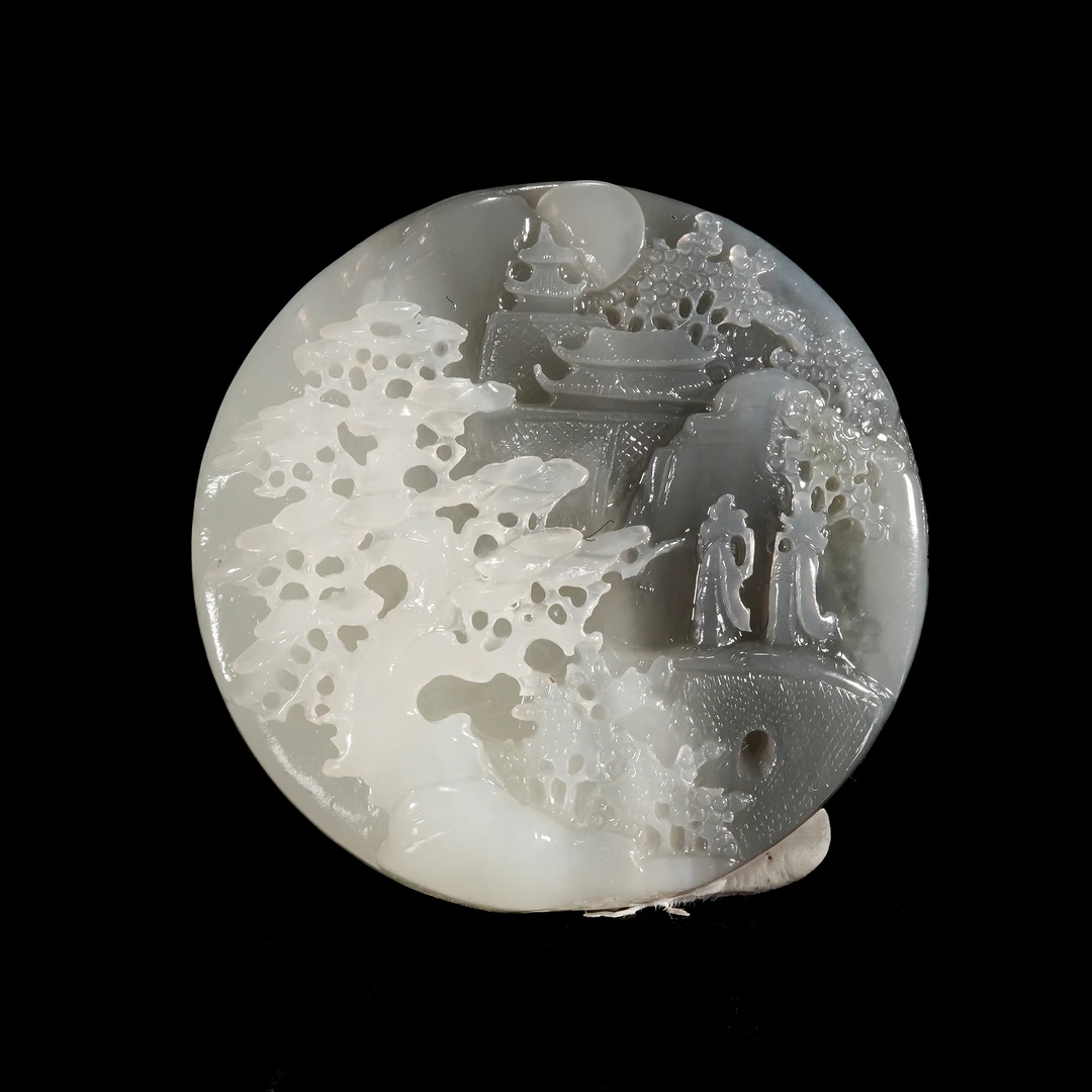 LOT.008和田玉巧雕山水人物佩/X4176