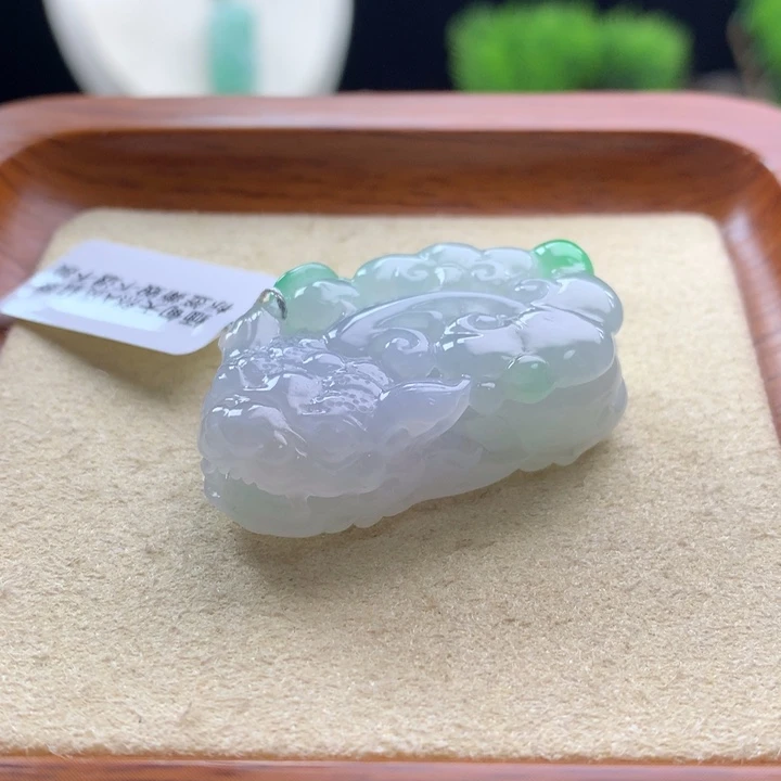 翡翠未镶嵌颈饰貔貅30