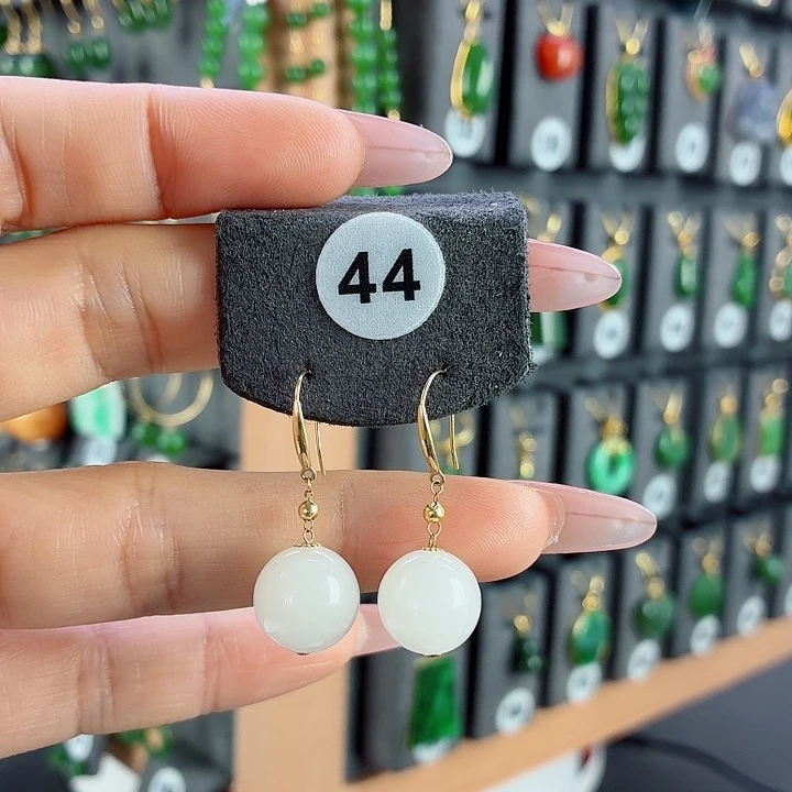 和田玉18K金镶嵌耳饰