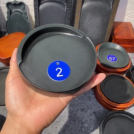 中***心歙砚              2