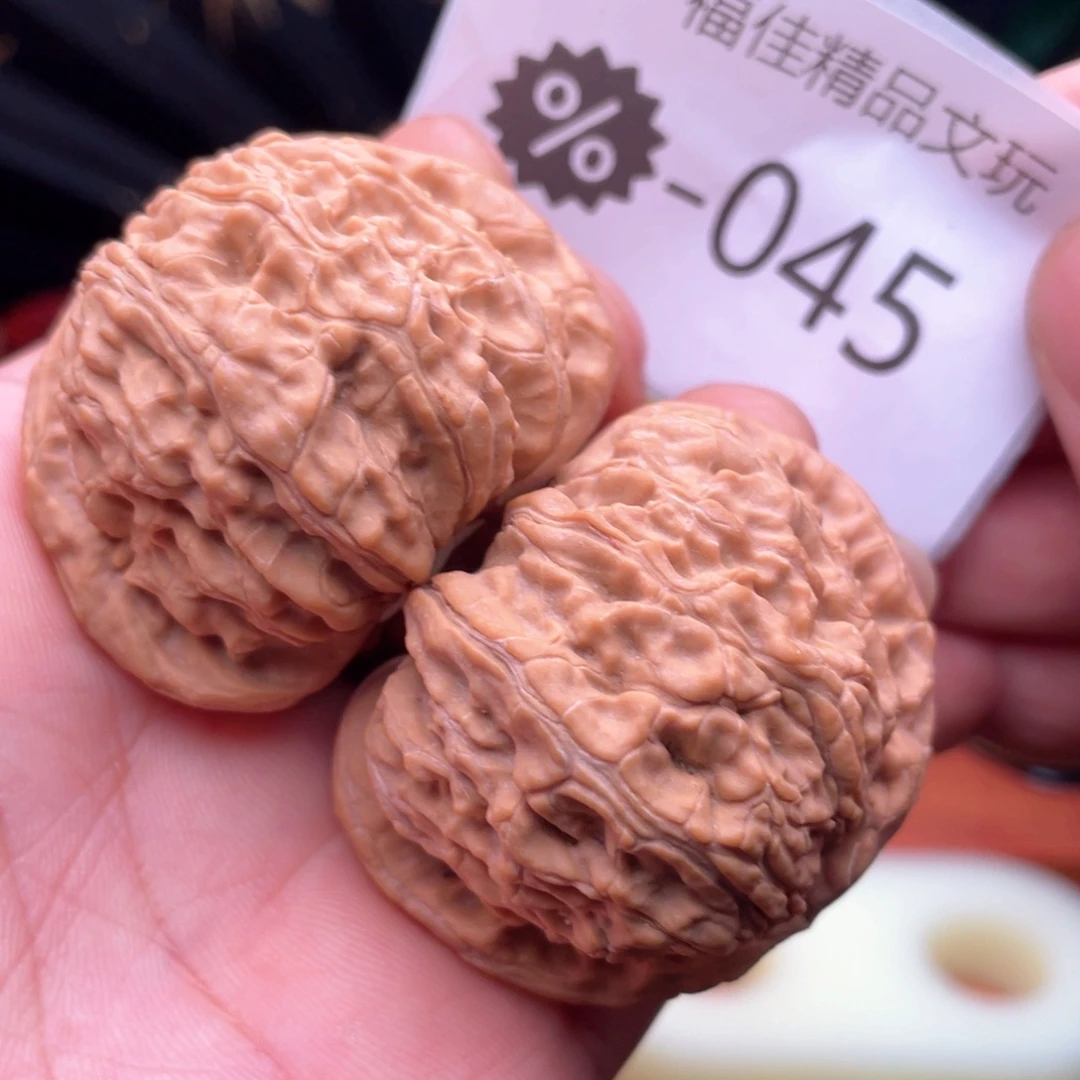 文玩核桃把件山地白狮子45尺精配