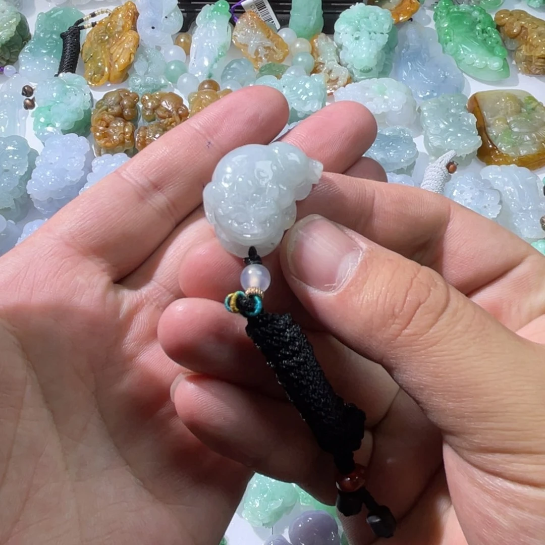 翡翠颈饰未镶嵌天然