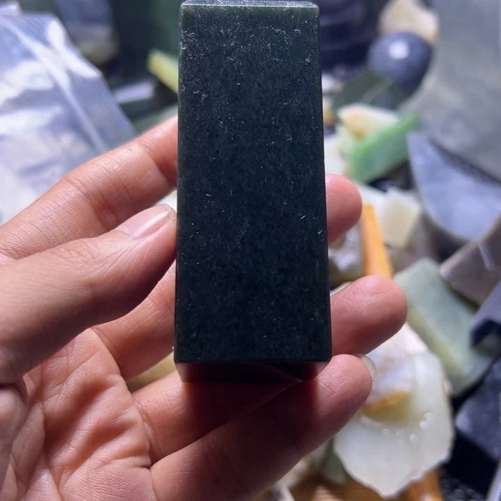 溜***圈和田玉（糖玉）未镶嵌挂件