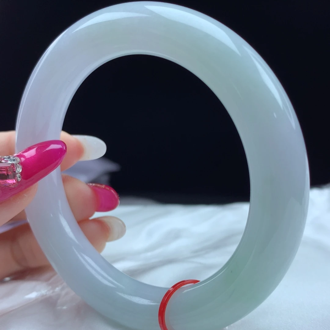 未镶嵌手镯（圆镯）翡翠23324，