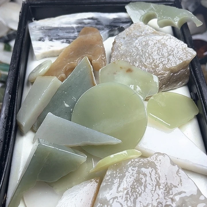 和田玉（糖玉）和田玉边角料9K金镶嵌随*a