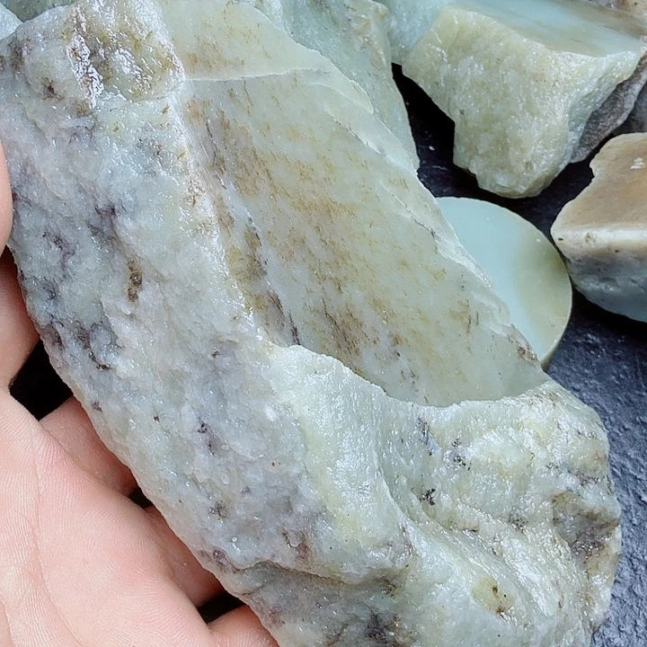 未镶嵌和田玉（糖玉）珠宝奇石