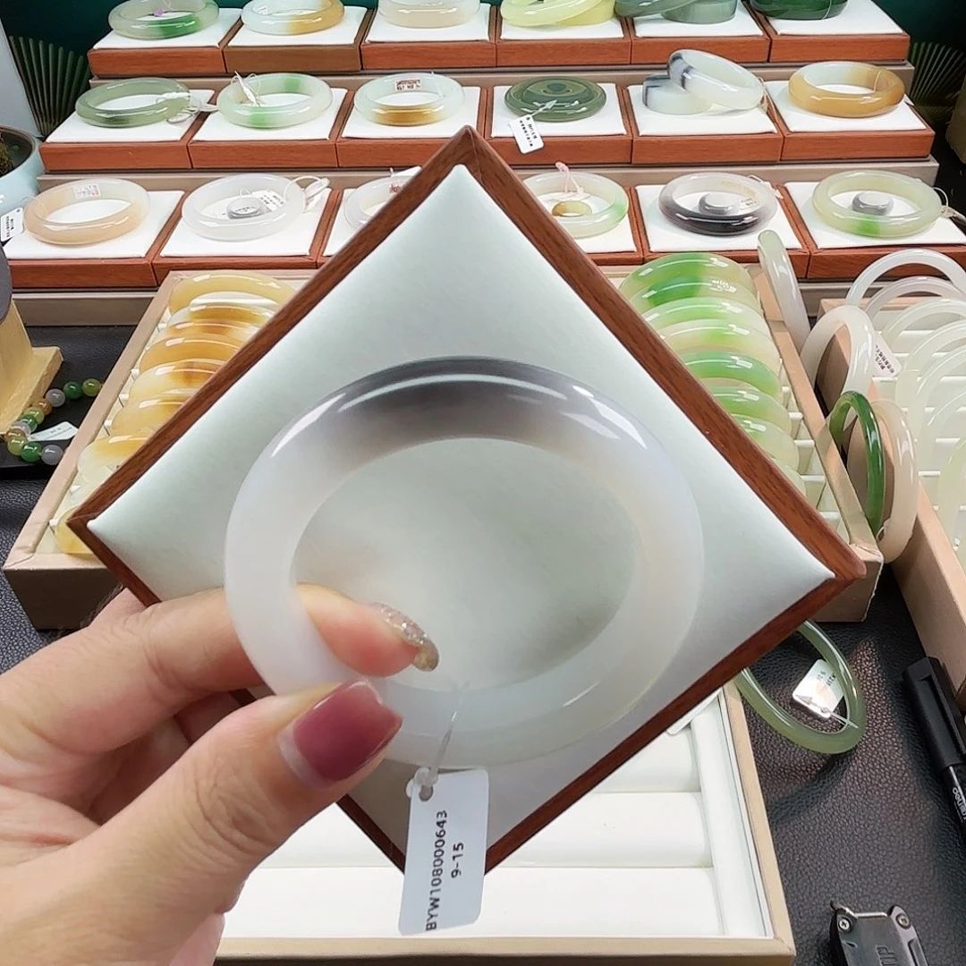 未镶嵌手镯和田玉51