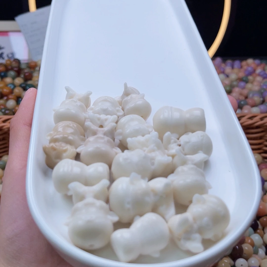 吊坠白玉菩提f21+mm/5颗象牙果二师兄瑕