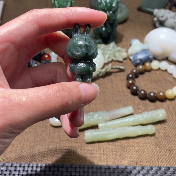 和田玉未镶嵌挂件