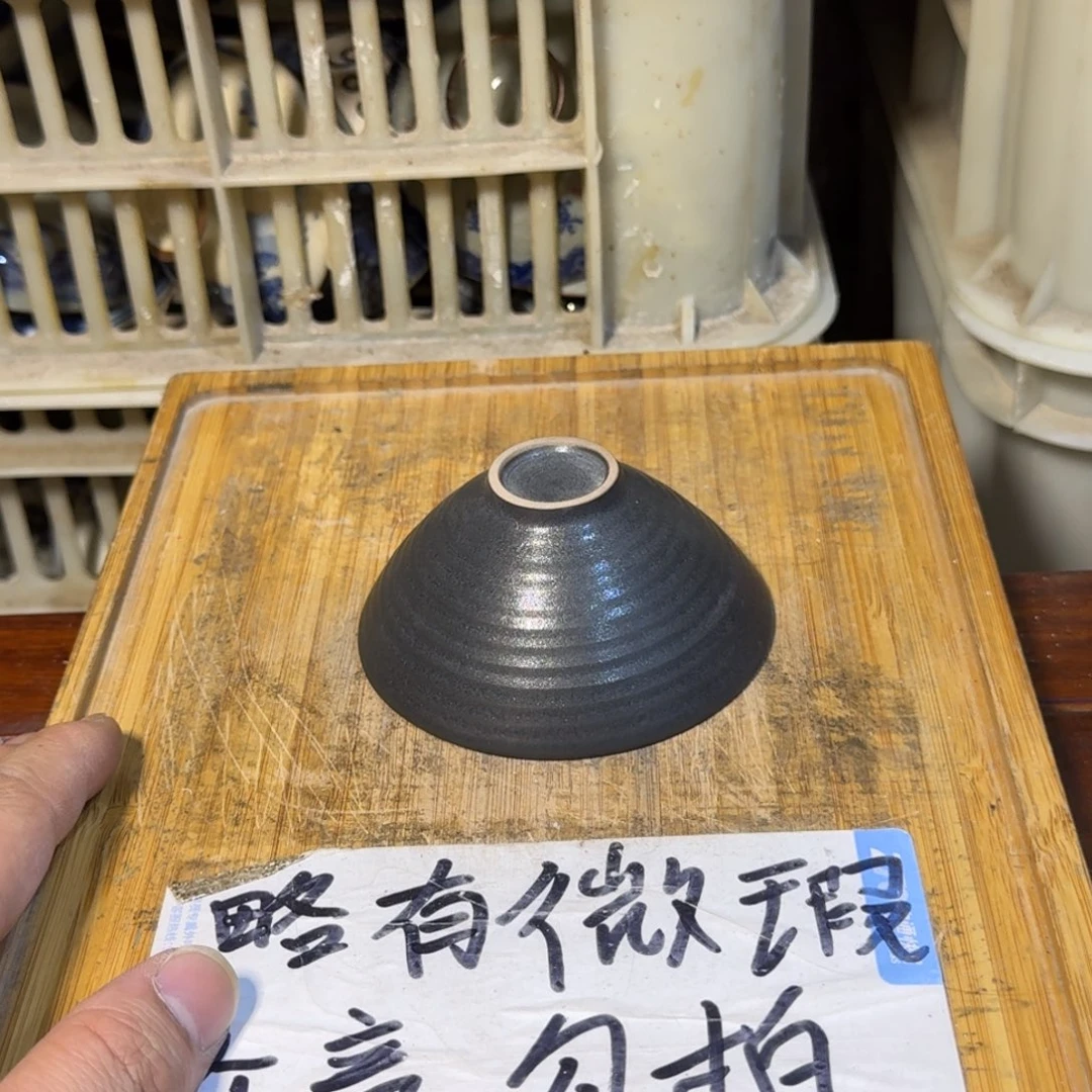 微瑕疵介意勿拍陶瓷器皿E966