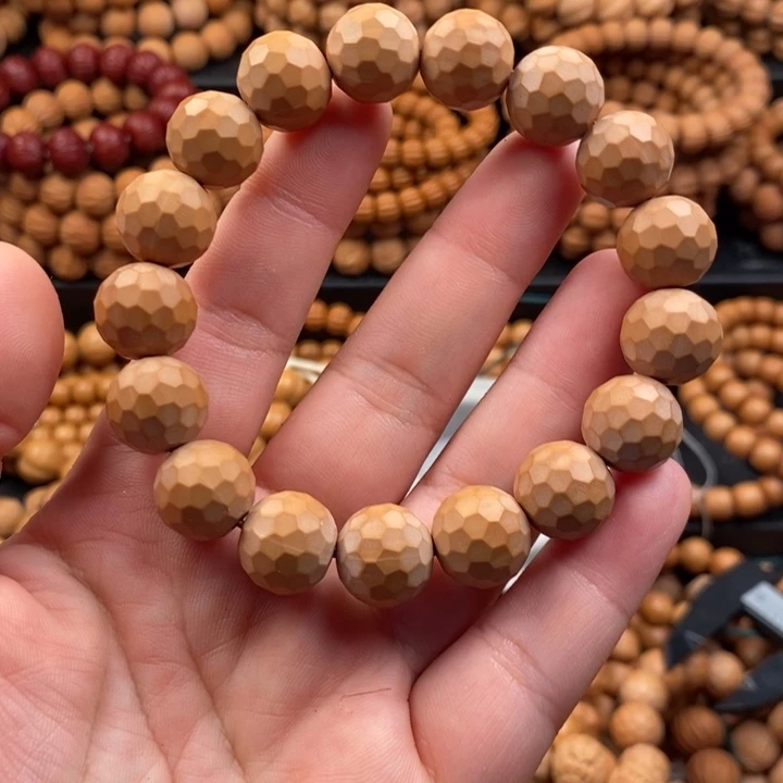 M***K微瑕泛油二等钻面