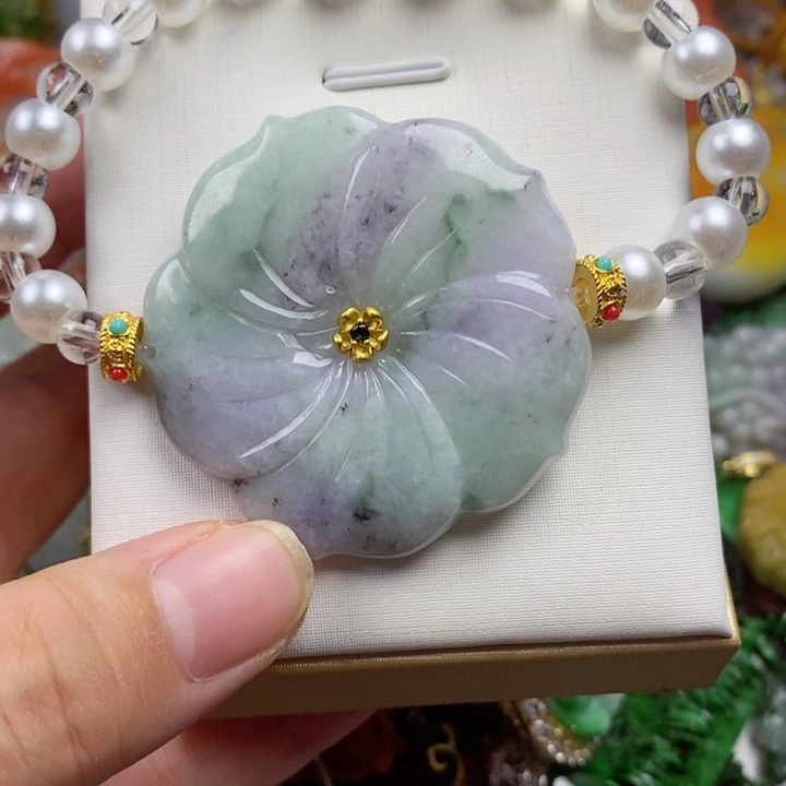 翡翠未镶嵌吊坠(赠链)