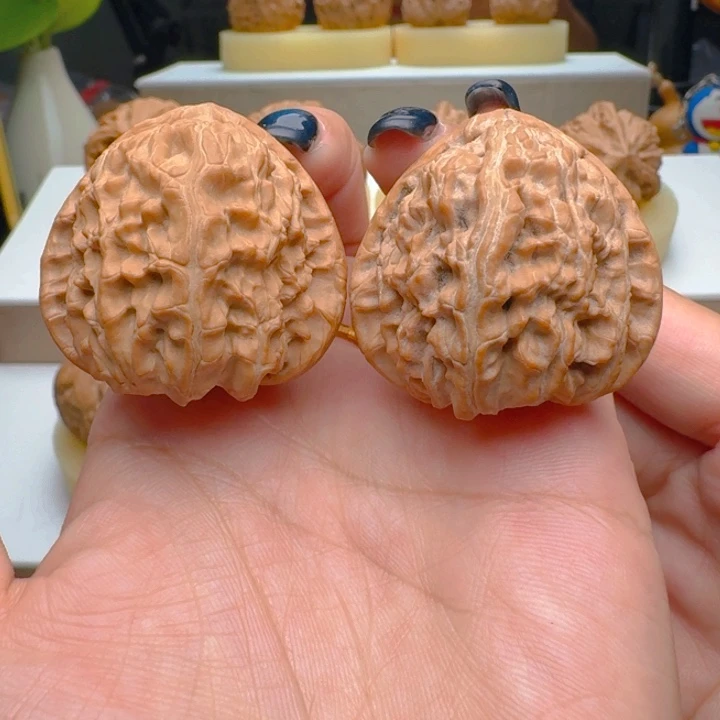 把件核桃38尺寸三角白