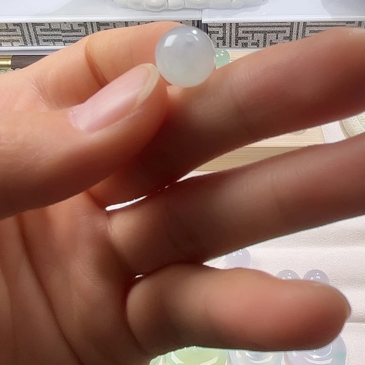 木***！翡翠未镶嵌颈饰天然翡翠