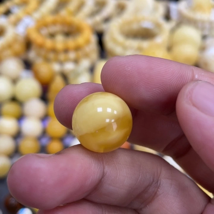 裸石蜜蜡未镶嵌15.6mm瑕疵金妖