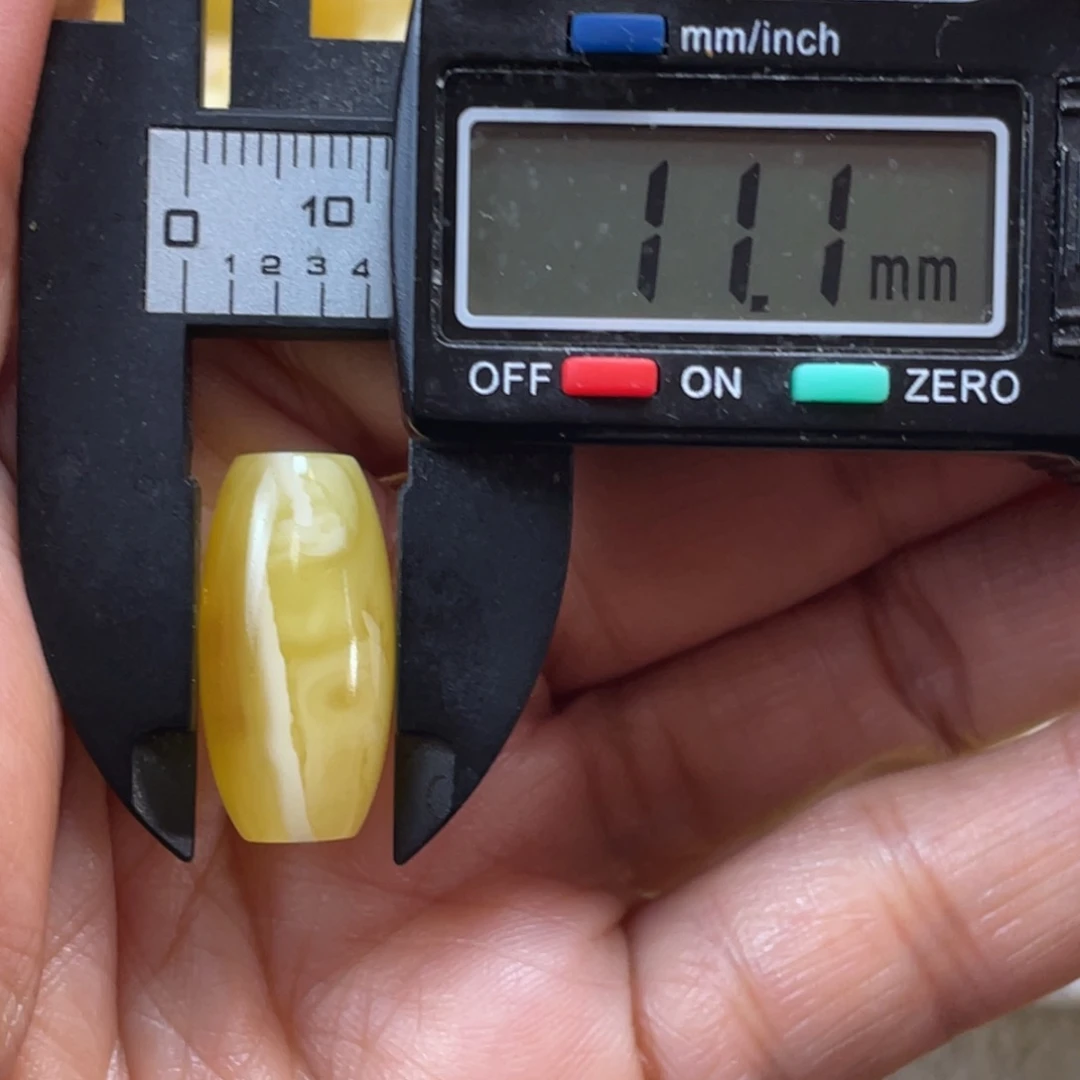 【闪购商品】裸石蜜蜡未镶嵌一**布58