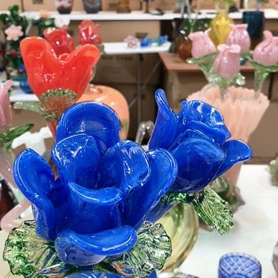 琉璃花瓶高45厘米宽9厘米