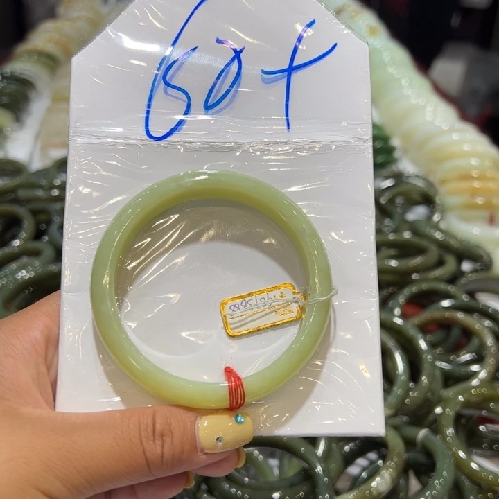 和田玉手镯未镶嵌秋**爽
