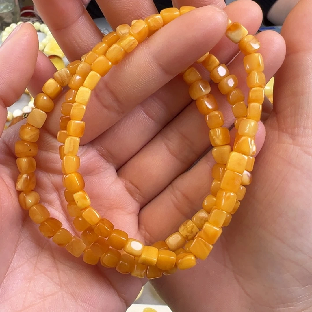 蜜蜡裸石未镶嵌多样性发一条