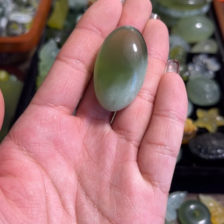 合金蛇纹石玉颈饰