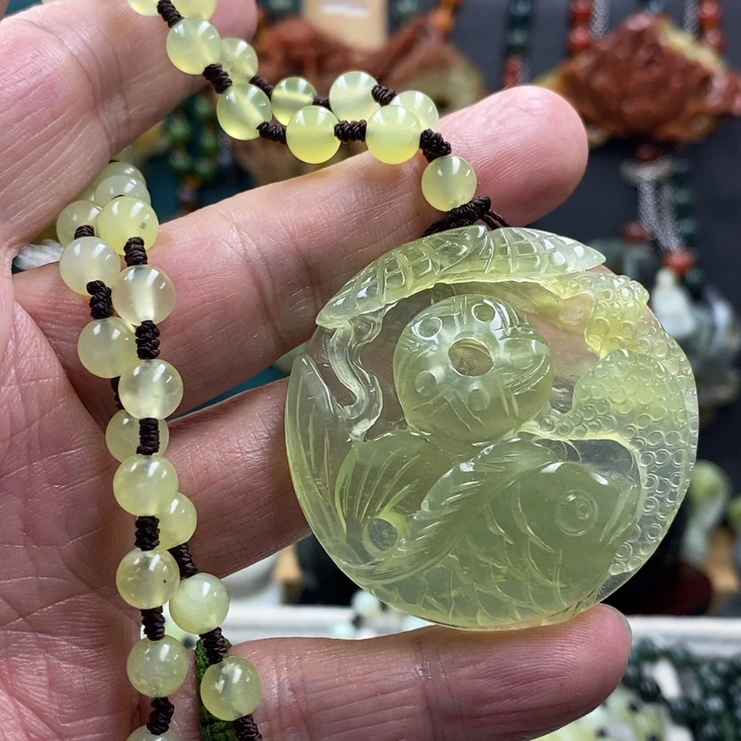 【闪购商品】蛇纹石玉未镶嵌吊坠