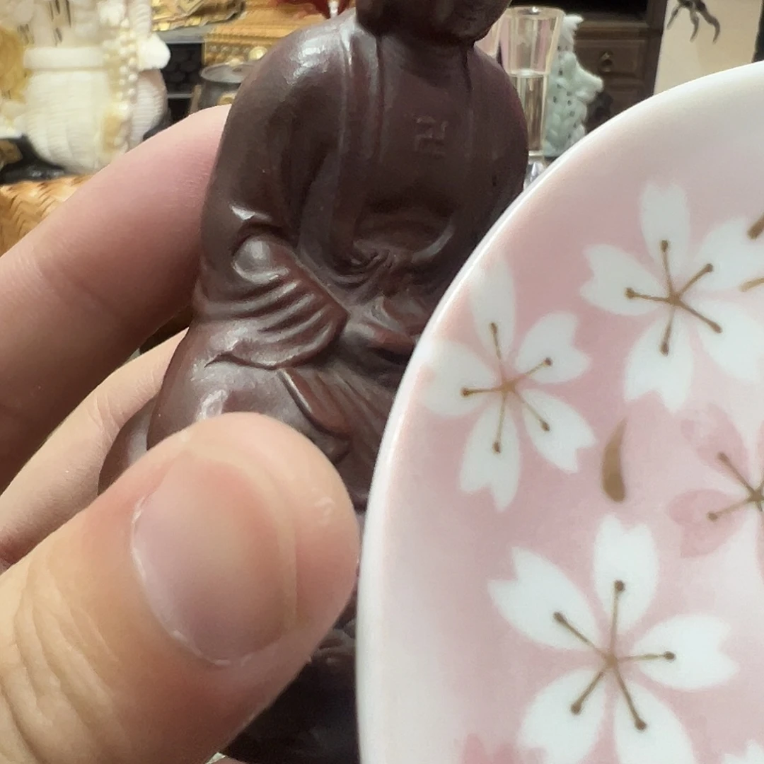 瓷片瓷器瓷器持股