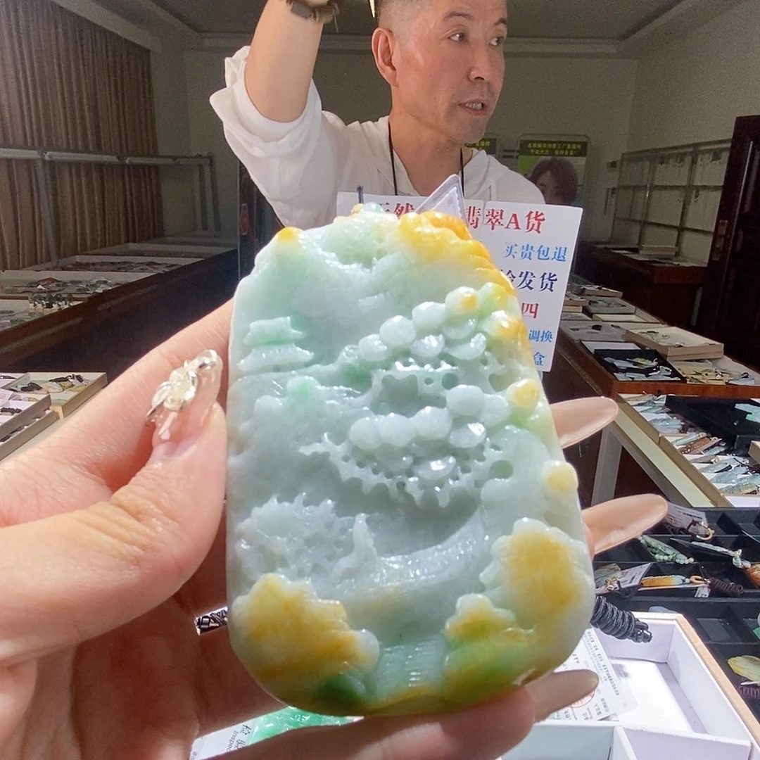 翡翠未镶嵌颈饰翡翠