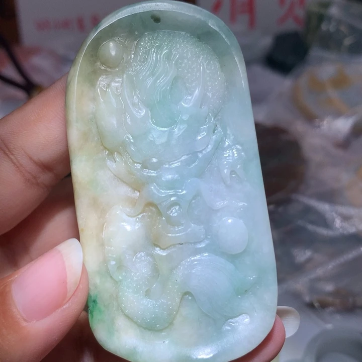 翡翠未镶嵌颈饰保真天然A货翡翠