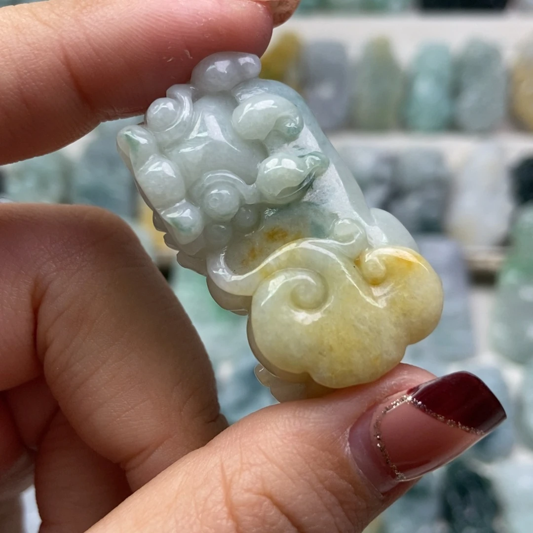 翡翠吊坠(赠链)未镶嵌