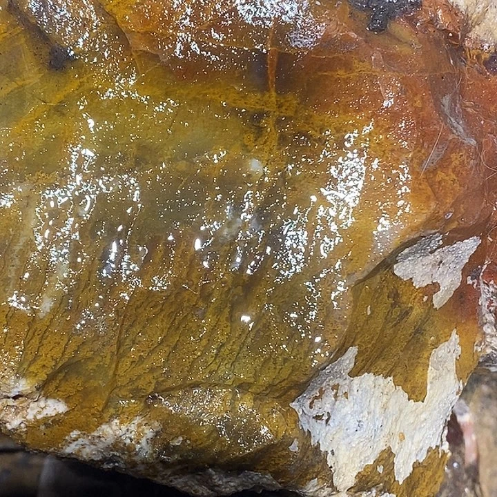 牛***悠定制玛瑙顶小心翼翼