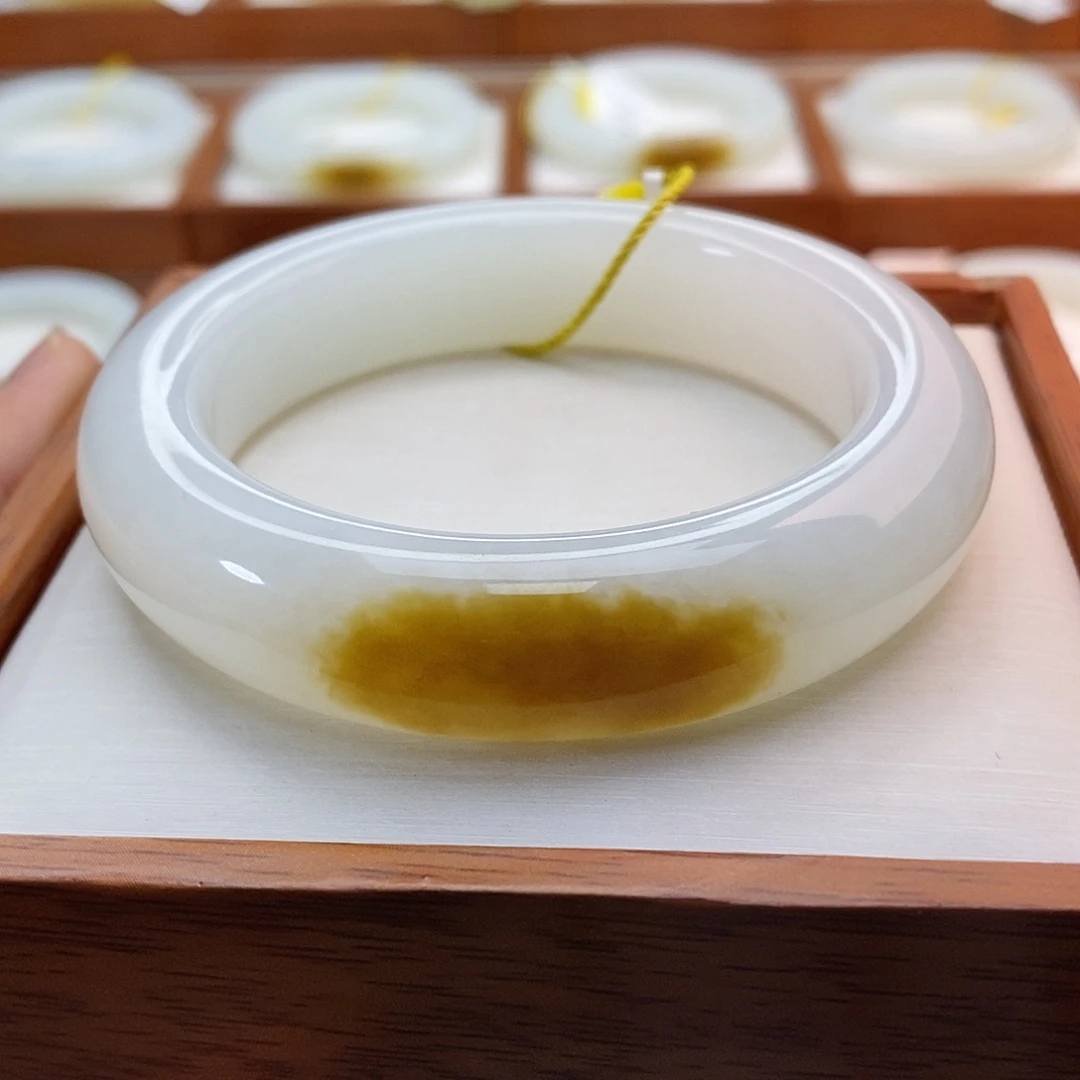 手链未镶嵌和田玉（糖玉）