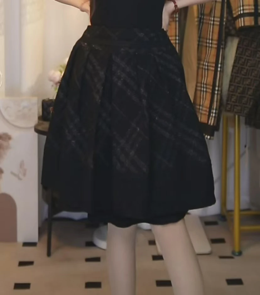 95新 BURBERRY/博柏利 巴宝莉格纹短裙/fy2254