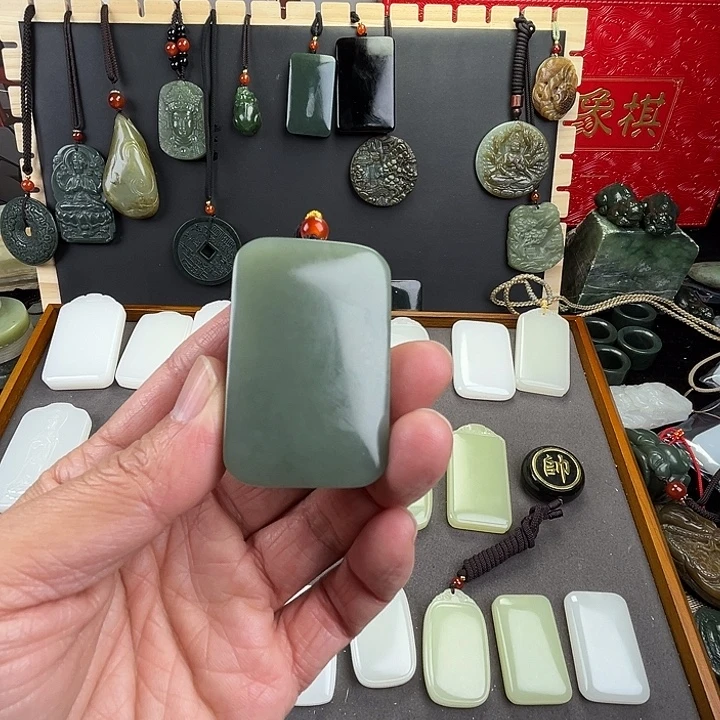 刘***姐三五面包牌青厚装无事牌