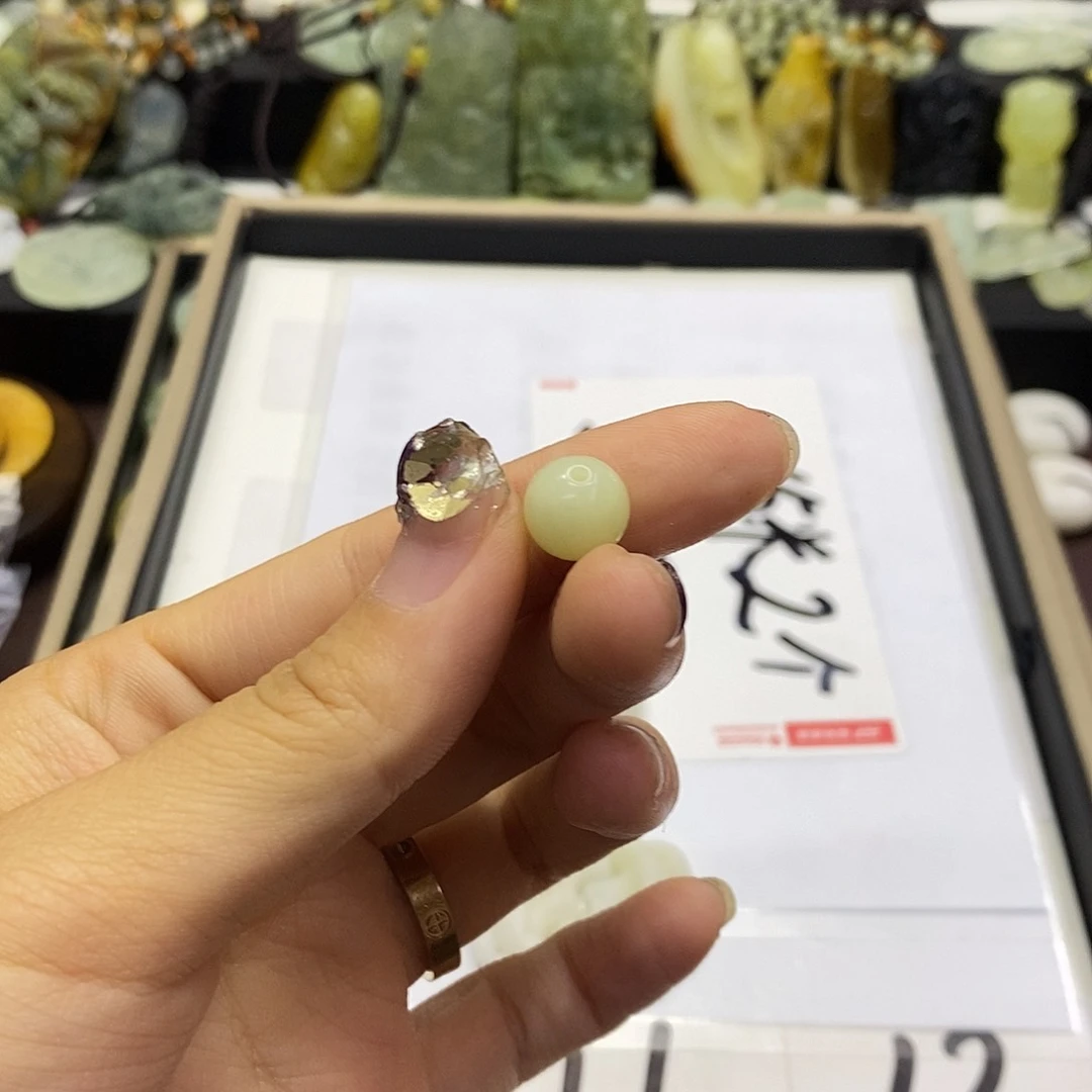 未镶嵌蛇纹石玉颈饰忘*.