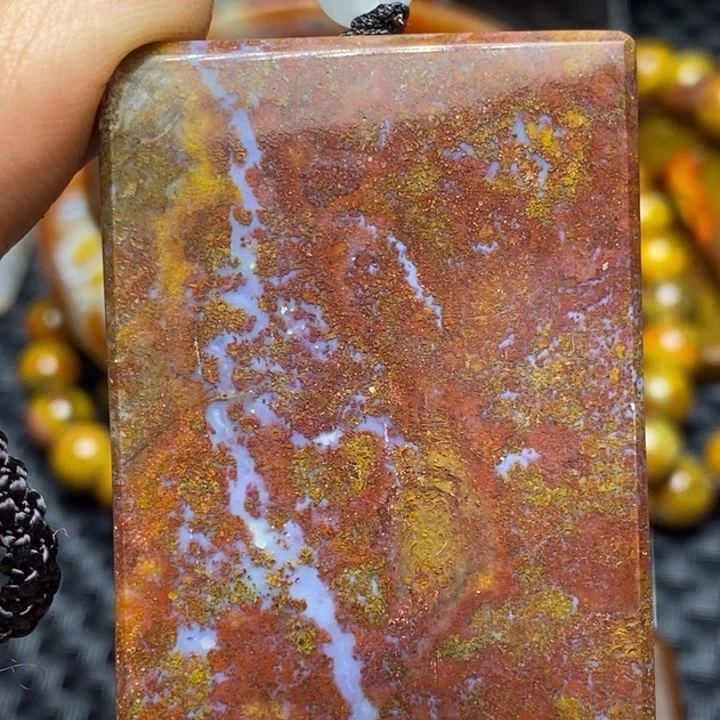 玛瑙/玉髓颈饰9K金镶嵌