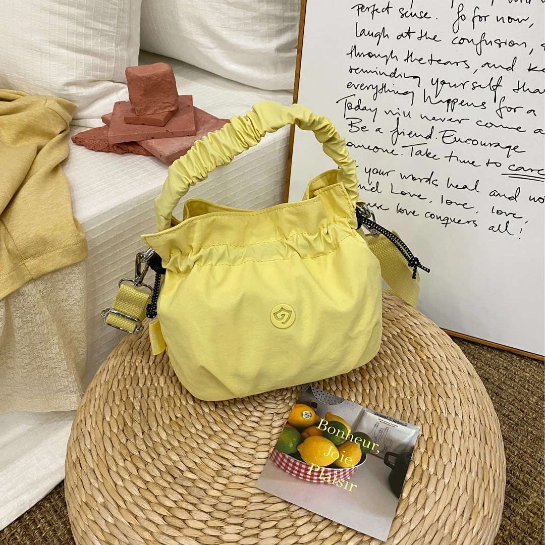 单肩磁扣耐刮手机袋单根斜挎包小包包云朵包手拎包女士饺子包